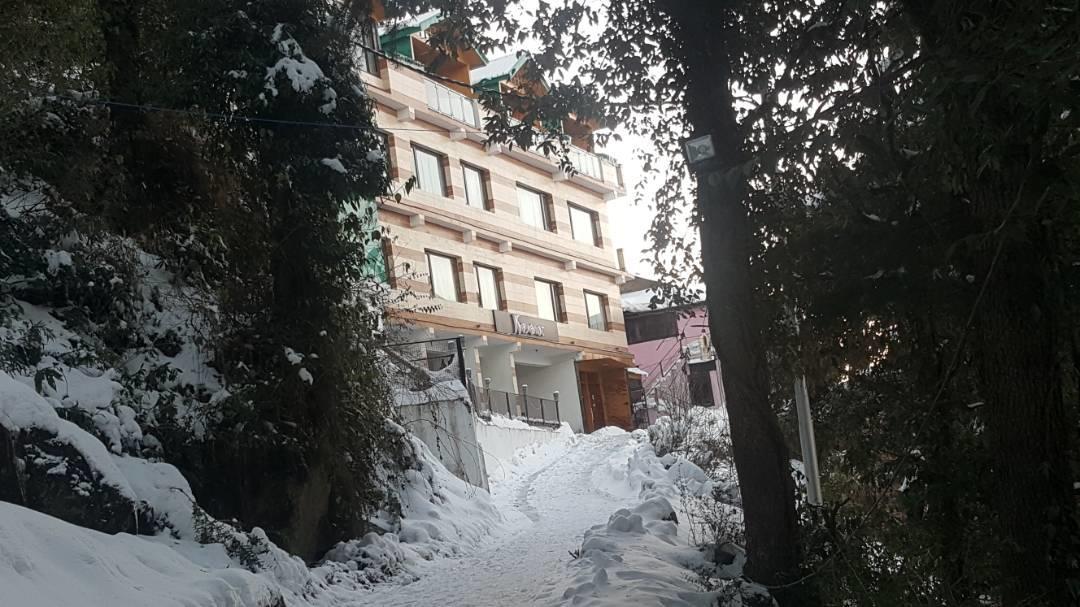 Hotel Kayanat Dalhousie Exterior photo